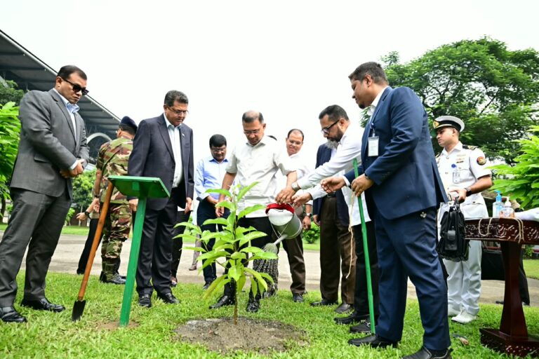 বিশ্ব বসতি দিবস-২০২৬ উপলক্ষে আয়োজিত আলোচনা সভায় প্রধান অতিথি হিসেবে যোগ দিয়েছেন গণপ্রজাতন্ত্রী বাংলাদেশ সরকারের প্রধানমন্ত্রী জনাব তারেক রহমান এমপি।